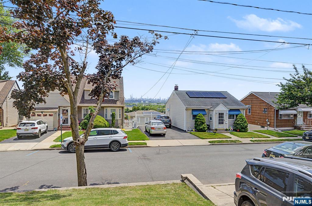 714 5th Street - Photo 2