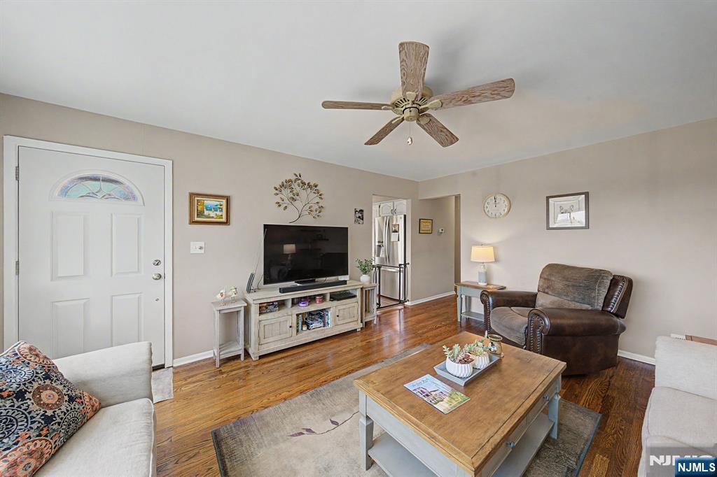 714 5th Street - Photo 4