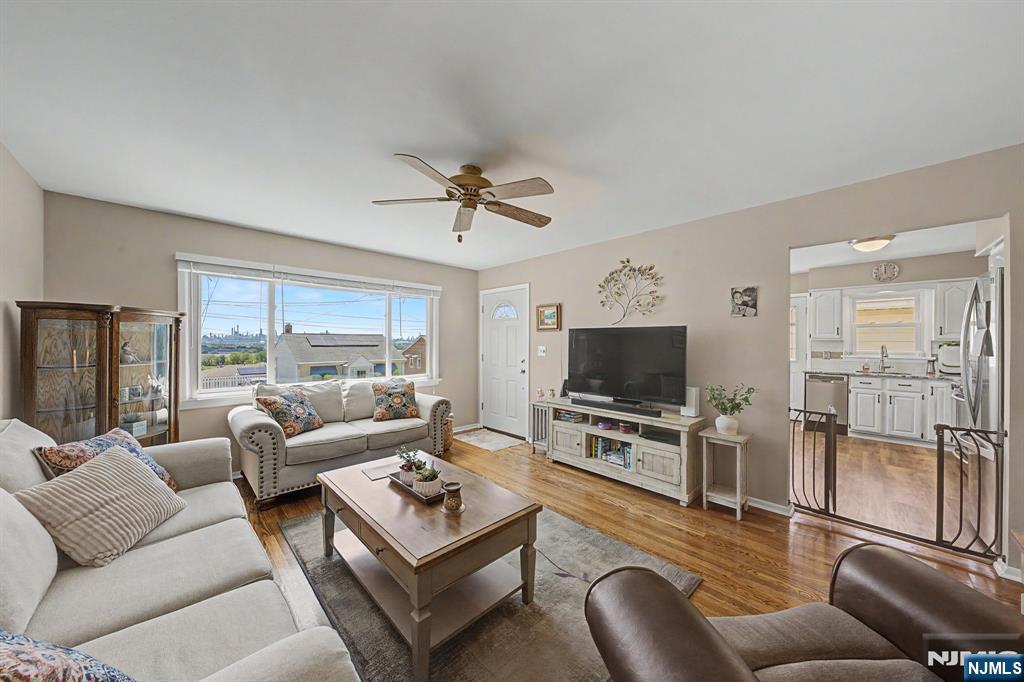 714 5th Street - Photo 5