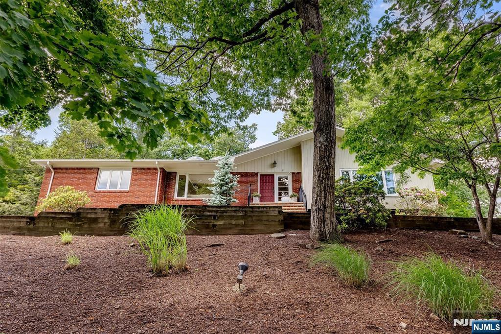 83 Brookside Terrace - Photo 1