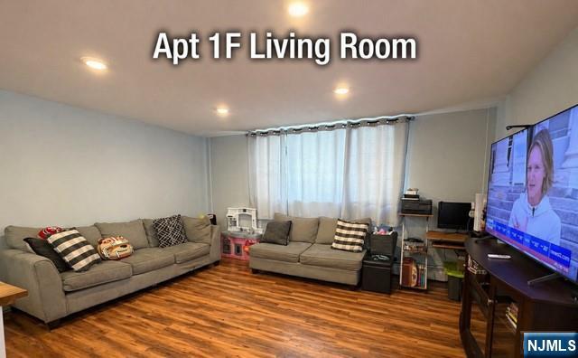 345 Lanza Avenue - Photo 3