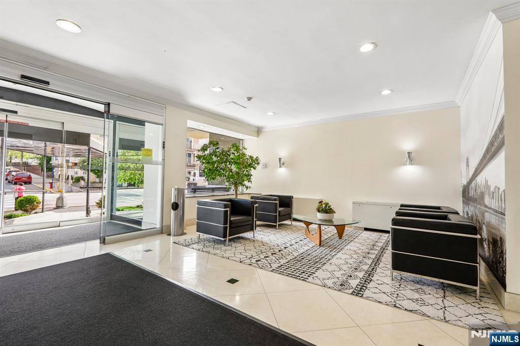 7100 JFK Blvd E 2L - Photo 3