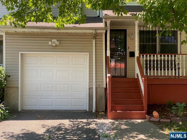 77 Magnolia Street - Photo 1