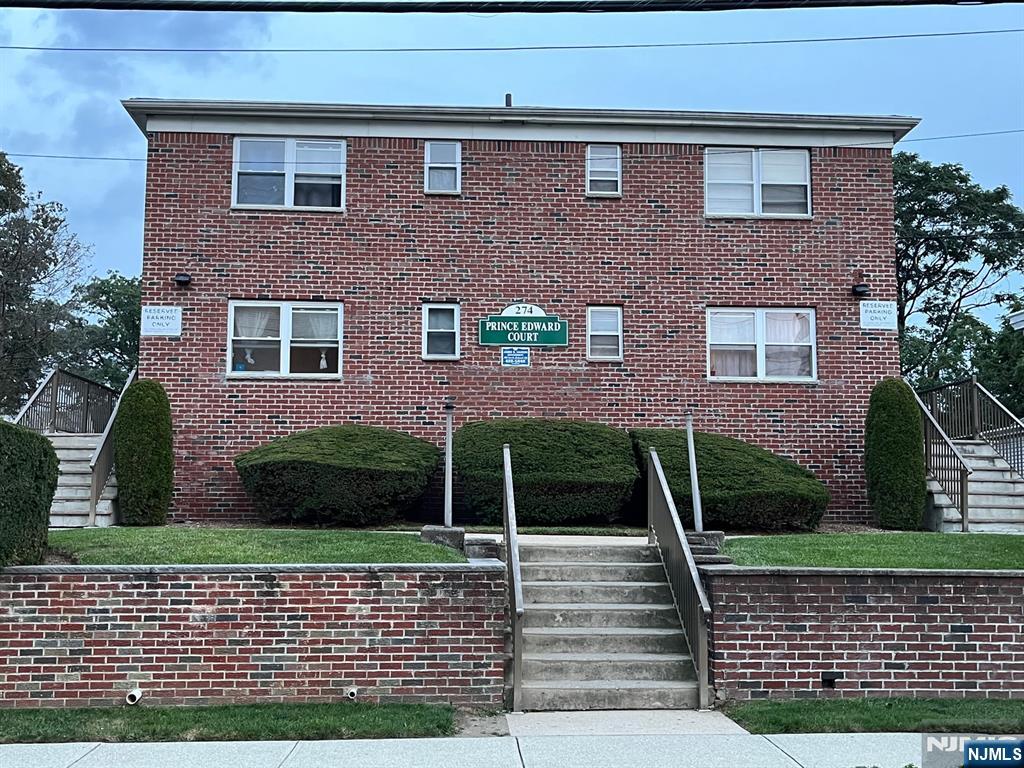 274 Park Street 7 - Photo 1
