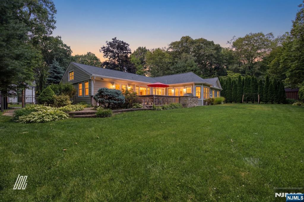 309 Spring Lane - Photo 3