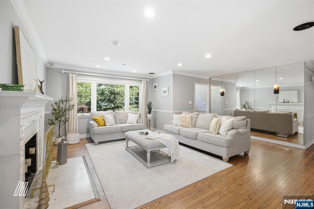 309 Spring Lane - Photo 5