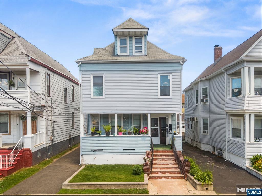 16 Madison Avenue - Photo 2