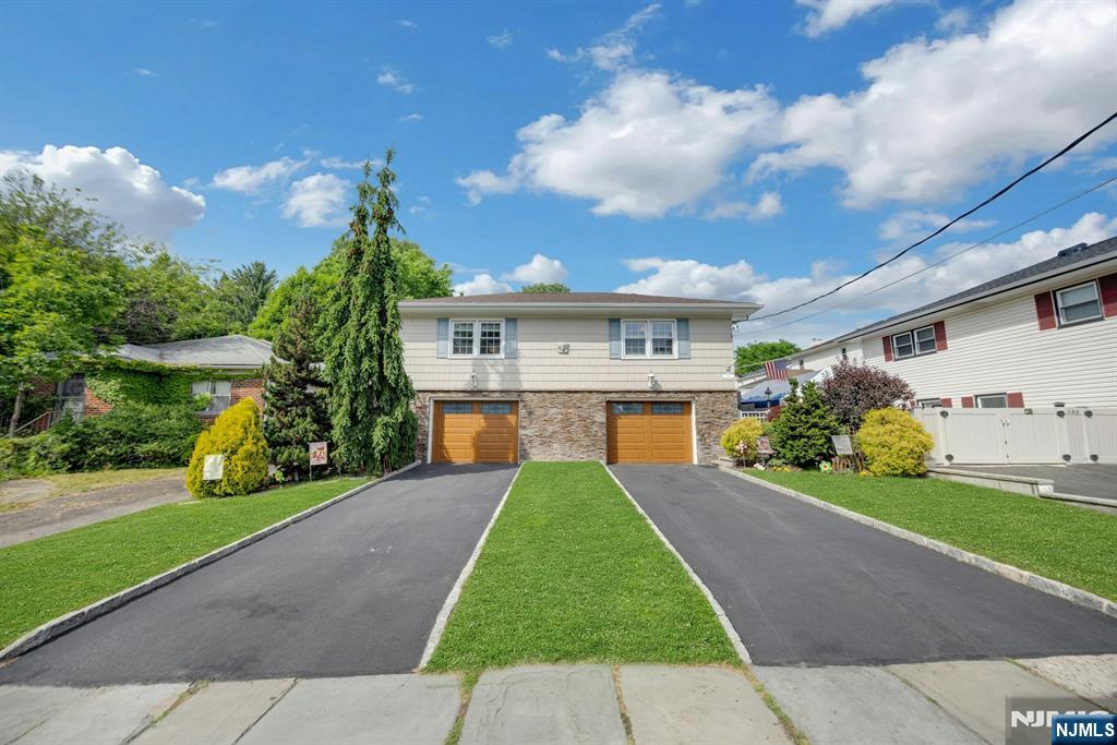 <p>Listings That Reflect Our Standards</p>