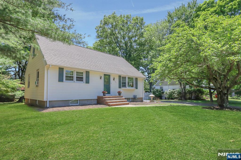 123 Chapel Rd, Mahwah, NJ 07430
