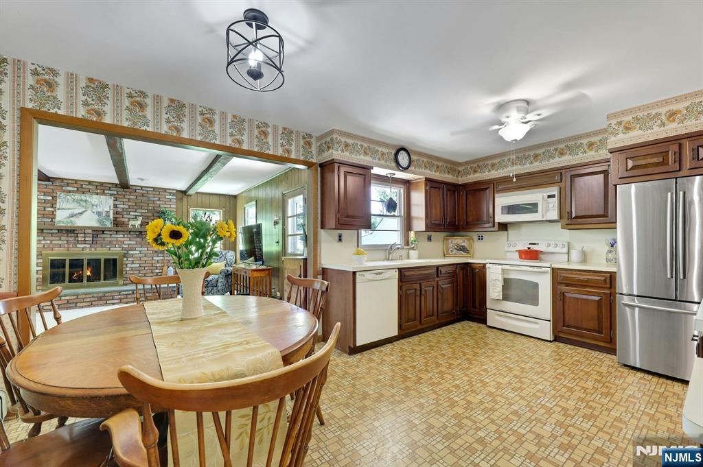 123 Chapel Rd, Mahwah, NJ 07430