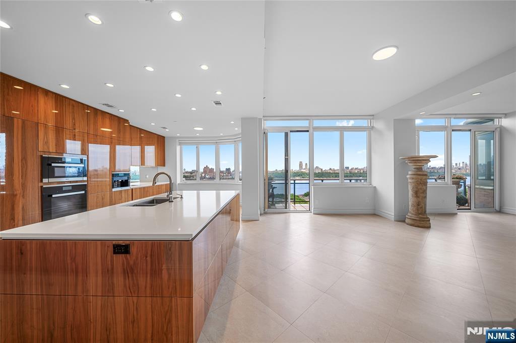 100 Carlyle Drive VP6 - Photo 1