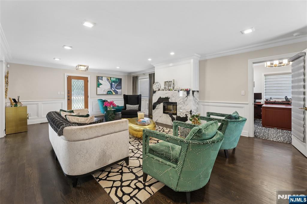1474 Windsor Road - Photo 4