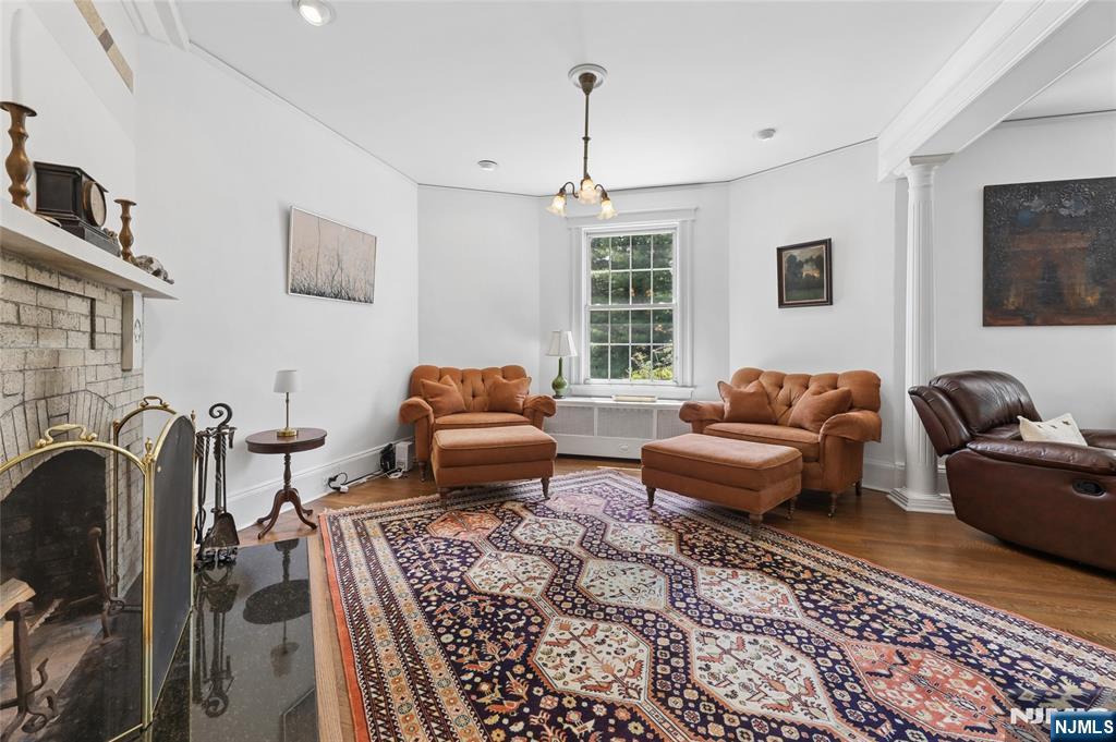 260 Knickerbocker Road — photo 9