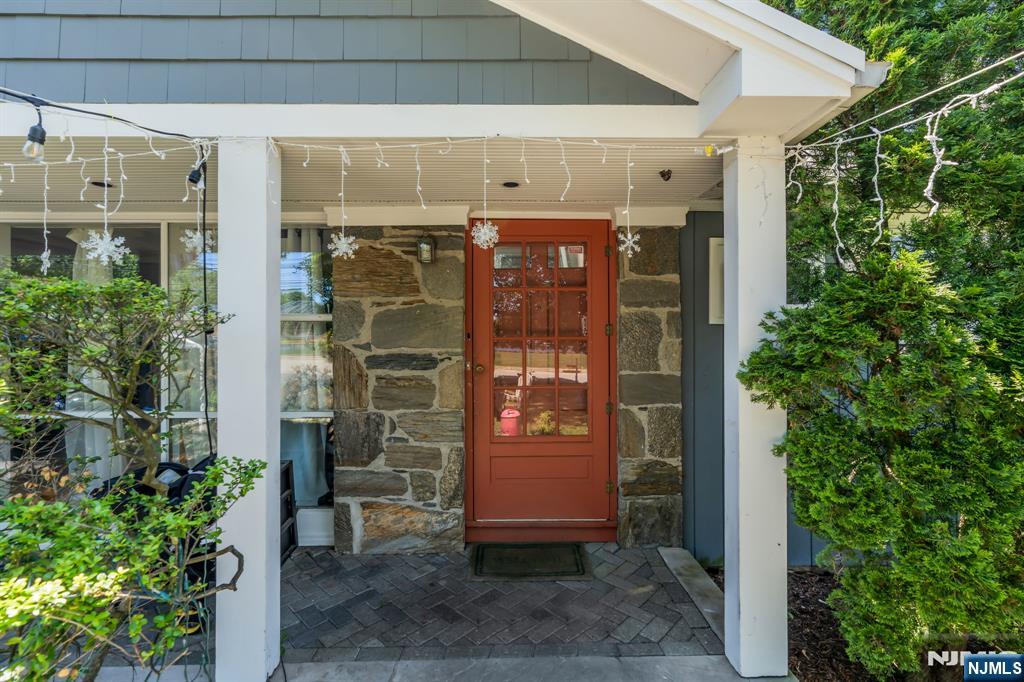 244 Westville Avenue - Photo 2