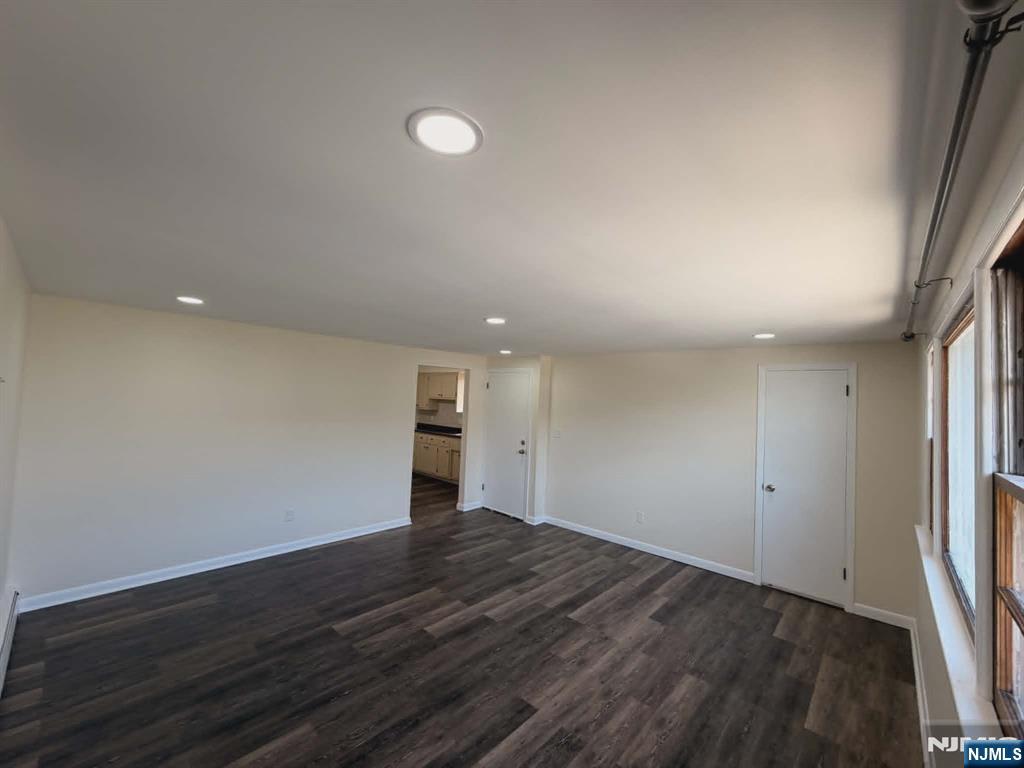 355 Devon Street - Photo 2