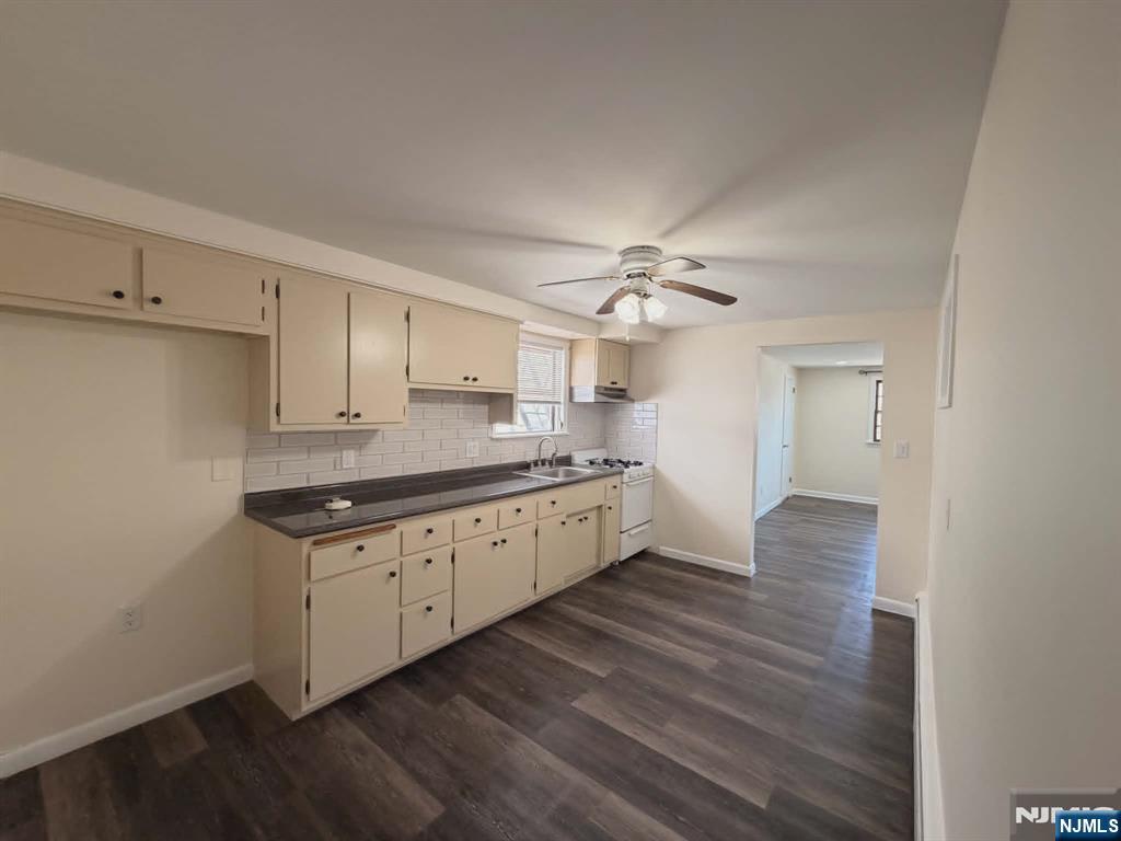 355 Devon Street - Photo 3