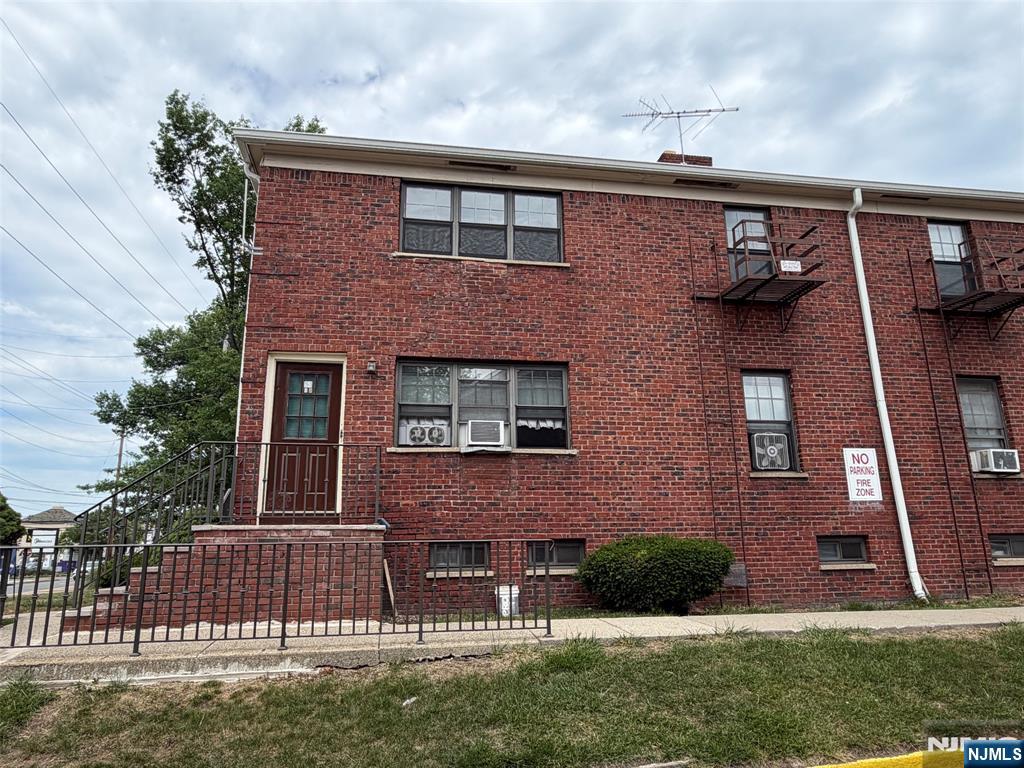 51 Essex B - Photo 1