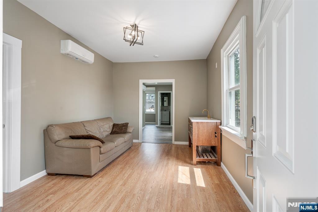 84 Heckel Street - Photo 5