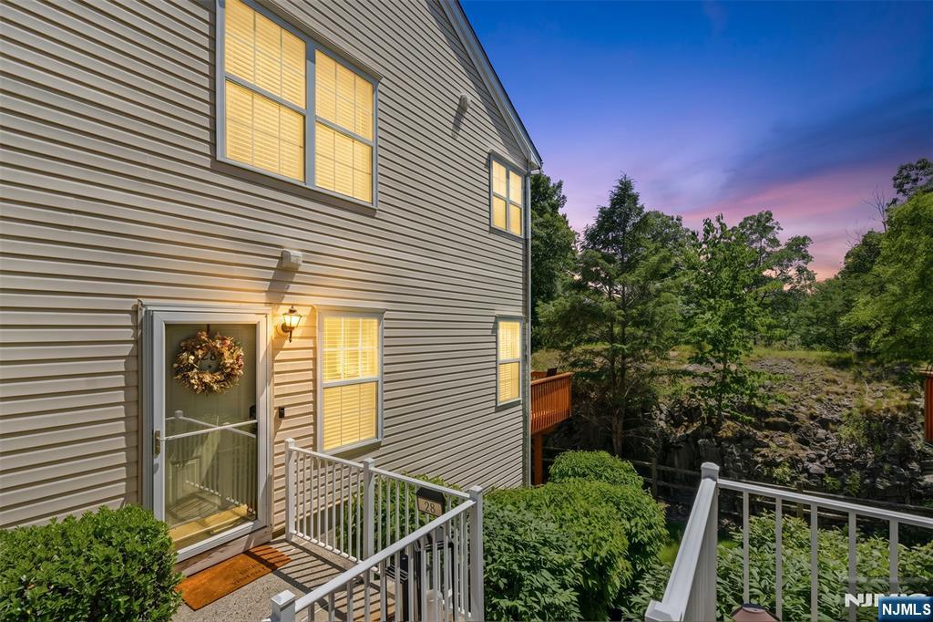 28 Mountainside Drive - Photo 2