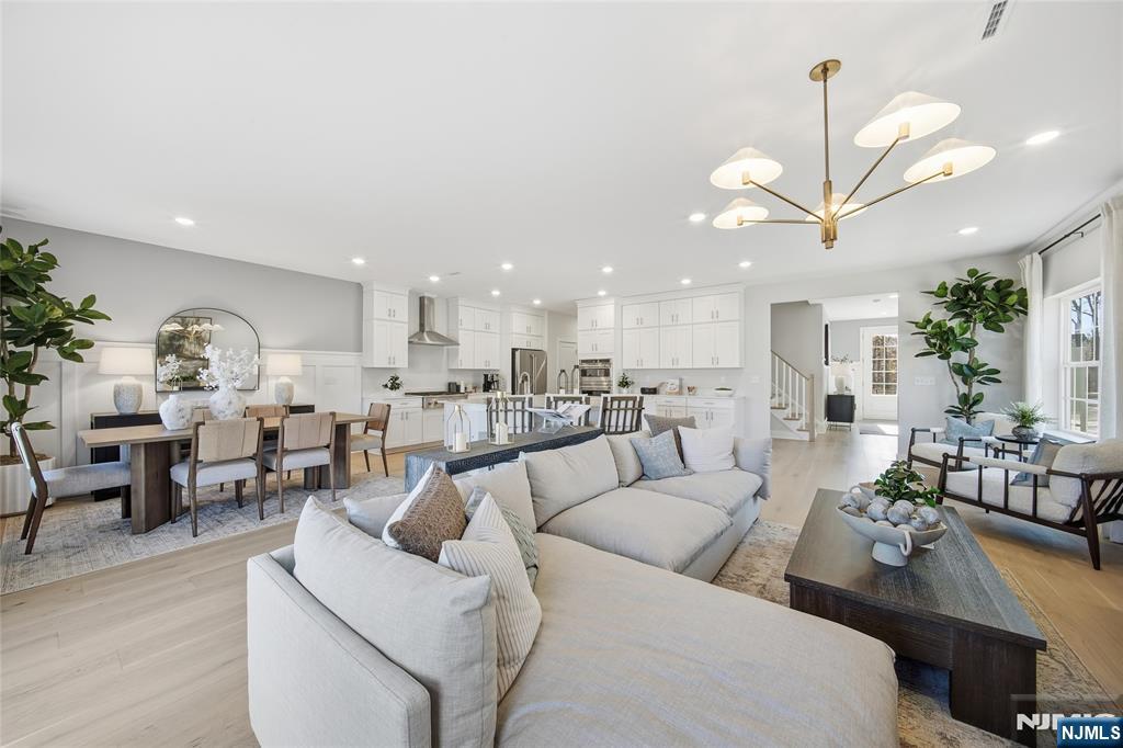 22 Arlington Place - Photo 3