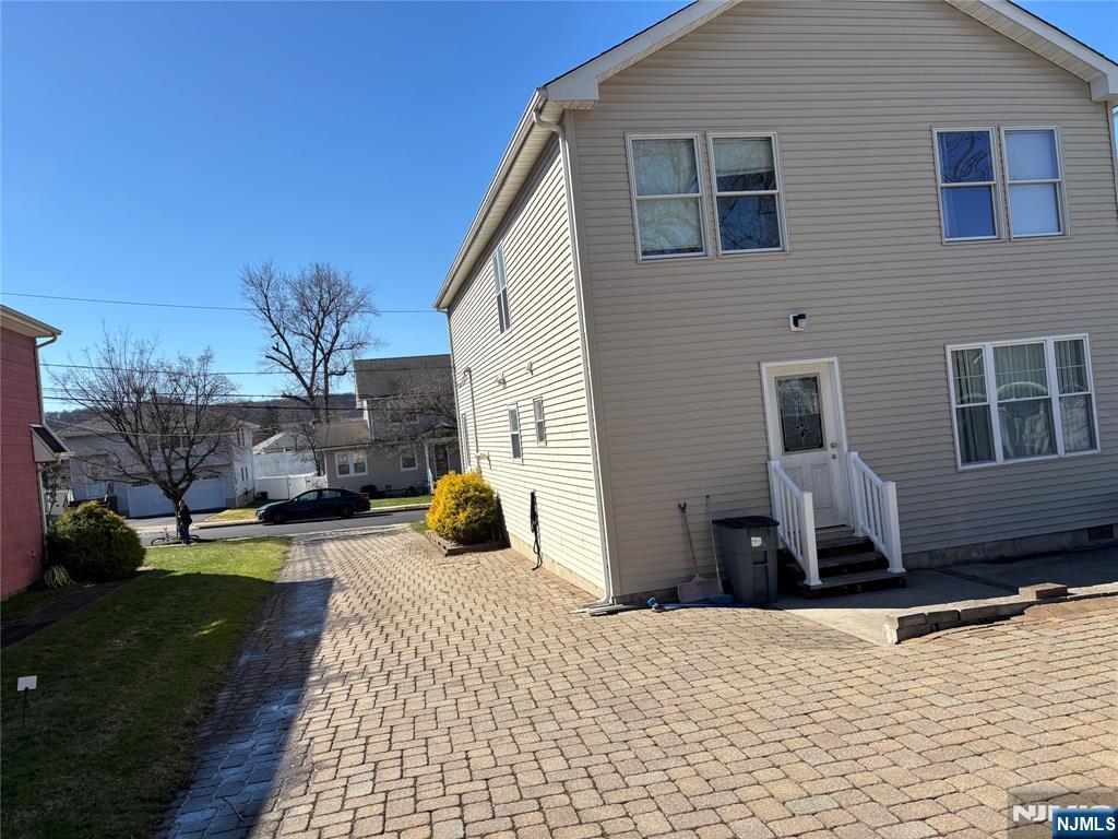17 Garrett Street — photo 3