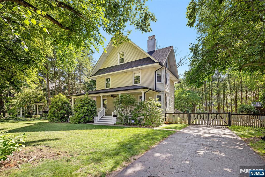 42 Forest Road - Photo 1