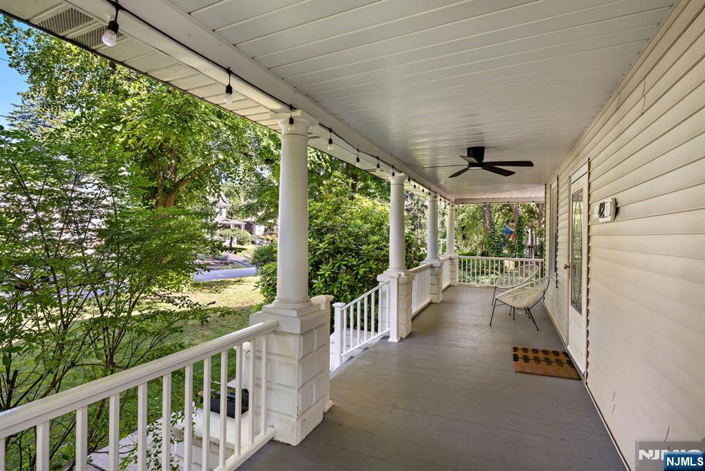 42 Forest Road - Photo 2