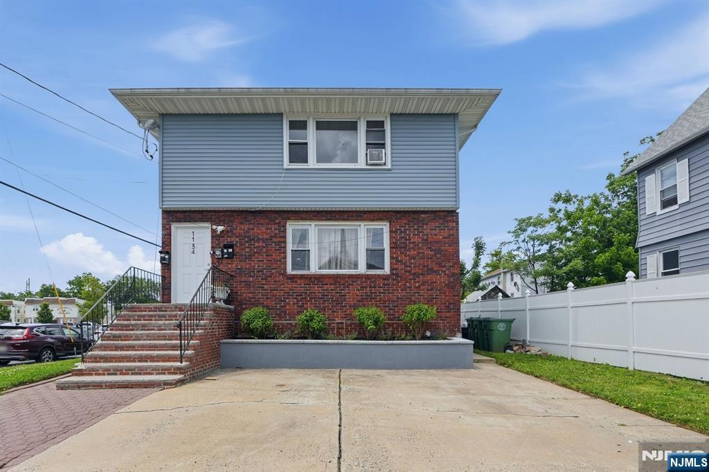 1134 Rivington Street - Photo 1