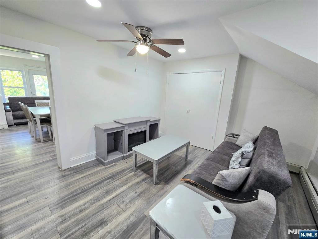 356 Pacific Street 3 - Photo 4