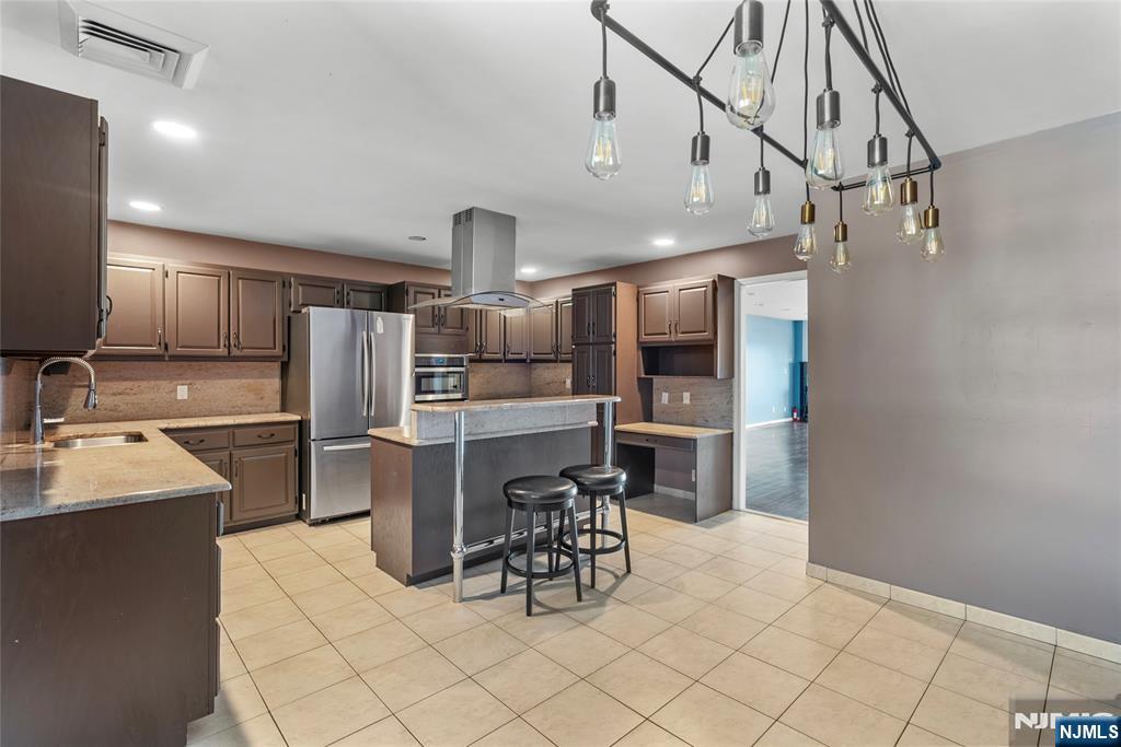 300 Gorge Road 2 - Photo 2
