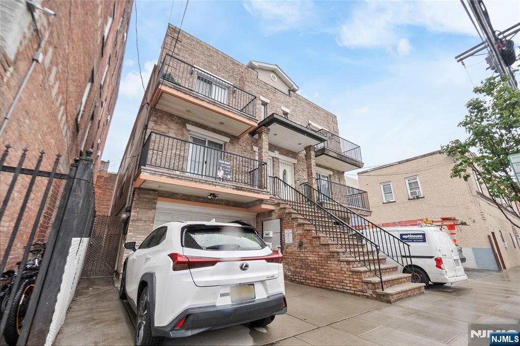 2705 Central Avenue - Photo 1