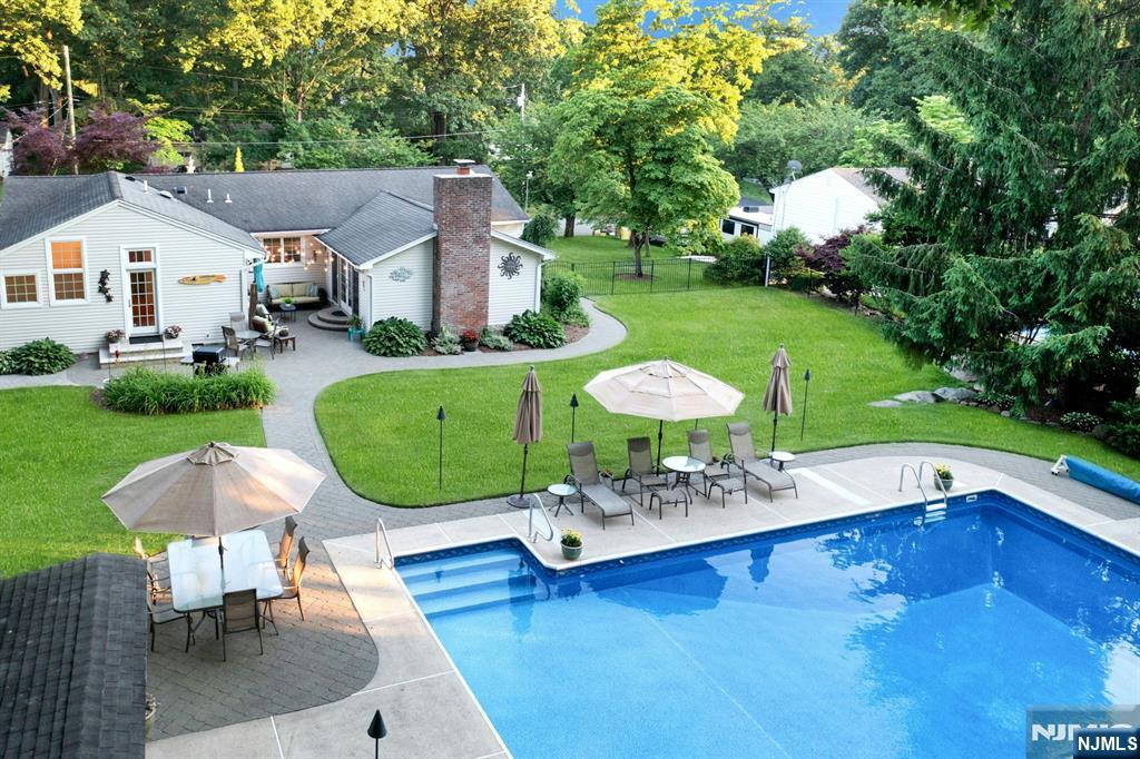 195 Overlook Place — photo 38