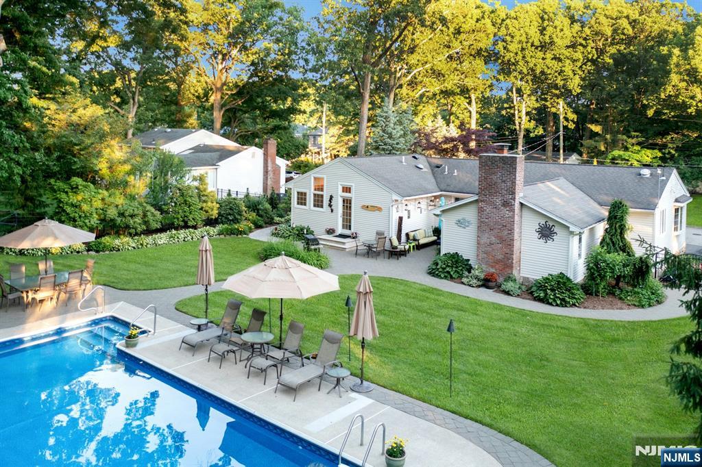 195 Overlook Place — photo 40