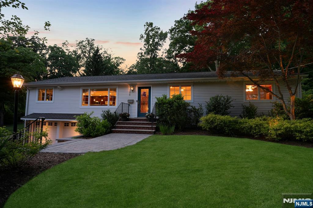 195 Overlook Place — photo 45