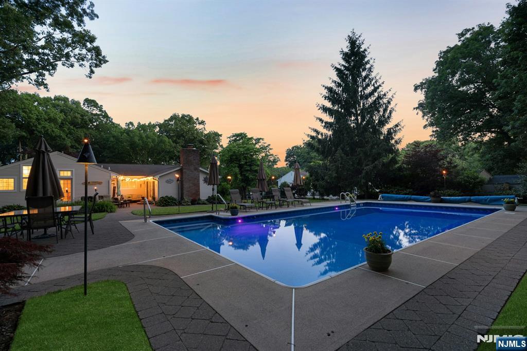 195 Overlook Place — photo 49