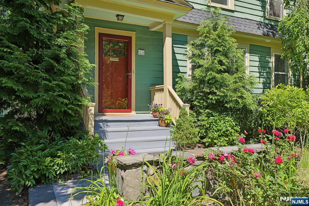 31 Macopin Avenue - Photo 2