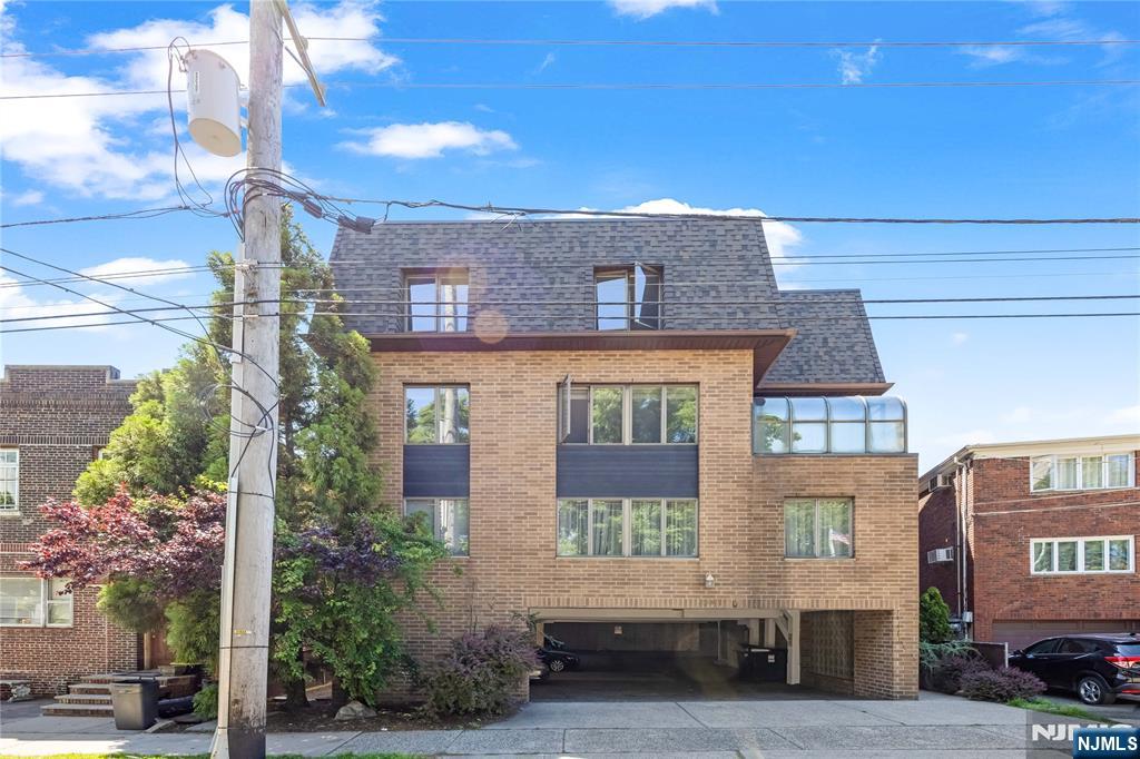 319 Gorge Road C0007 - Photo 1