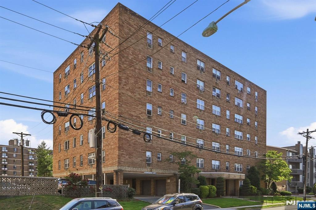 25 Jefferson Street 2F - Photo 2