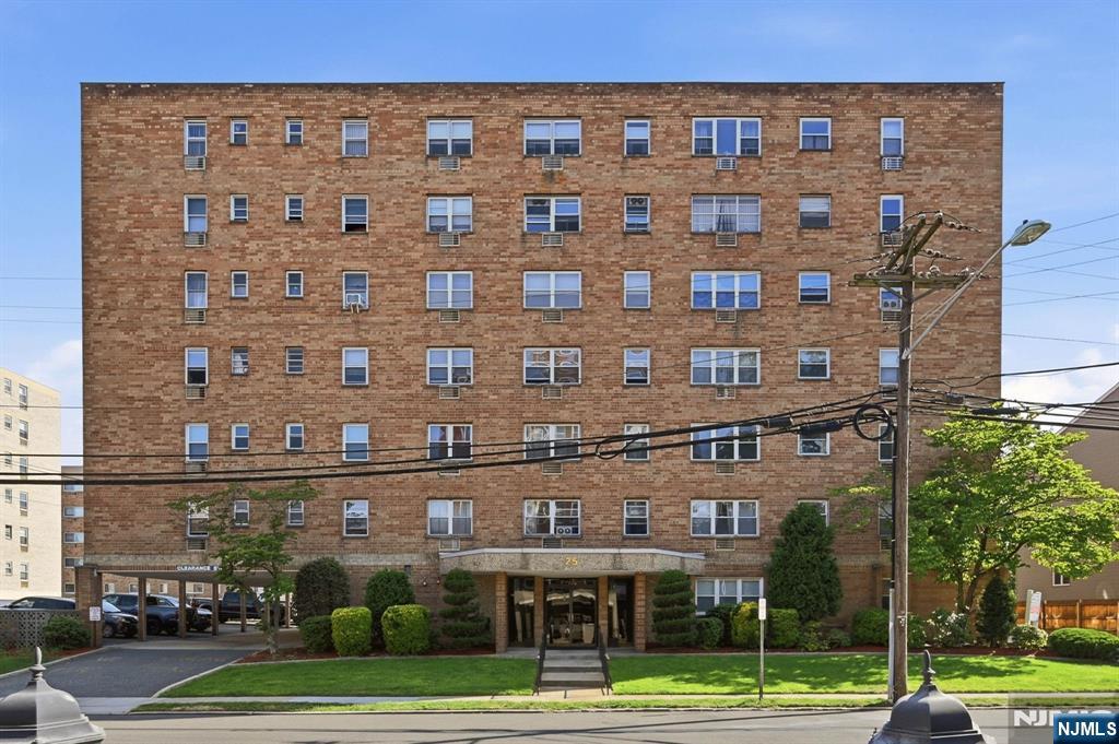 25 Jefferson Street 2F - Photo 4