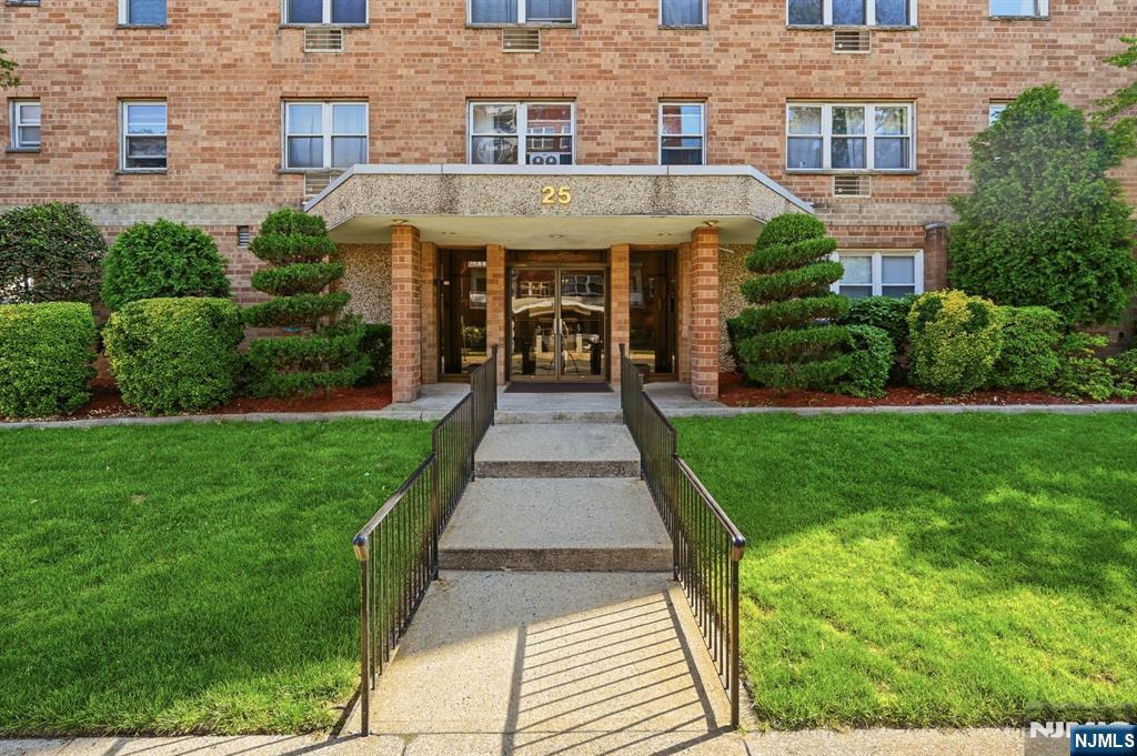 25 Jefferson Street 2F - Photo 5