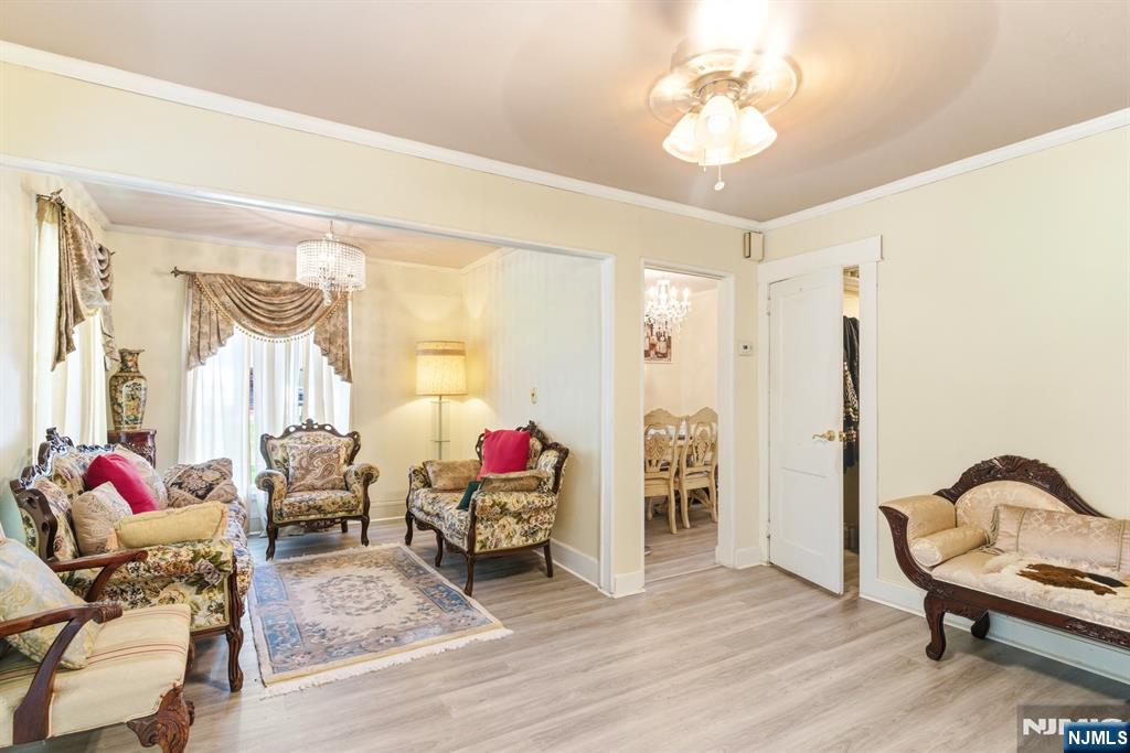 244-250 Arlington Avenue - Photo 3