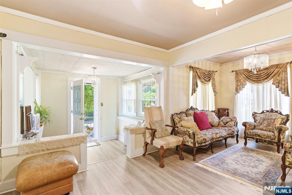 244-250 Arlington Avenue - Photo 4