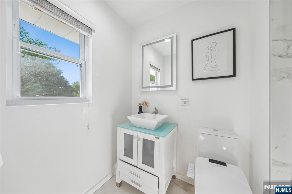 13 Munsey Road — photo 17