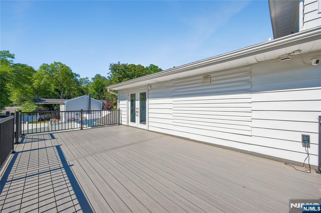 13 Munsey Road — photo 40