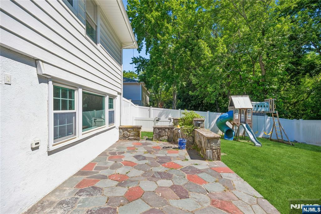 13 Munsey Road — photo 41