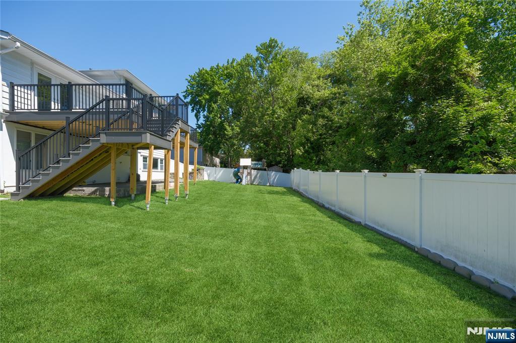 13 Munsey Road — photo 44