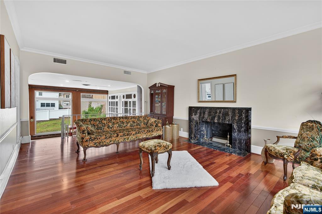 25 Cresthill Avenue - Photo 4