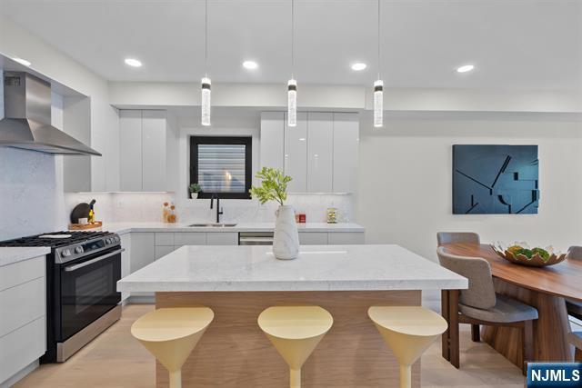 99 Van Horne Street 1 - Photo 5