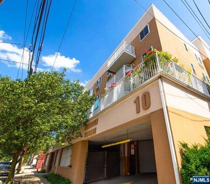 10 Palisade Avenue 2C - Photo 2
