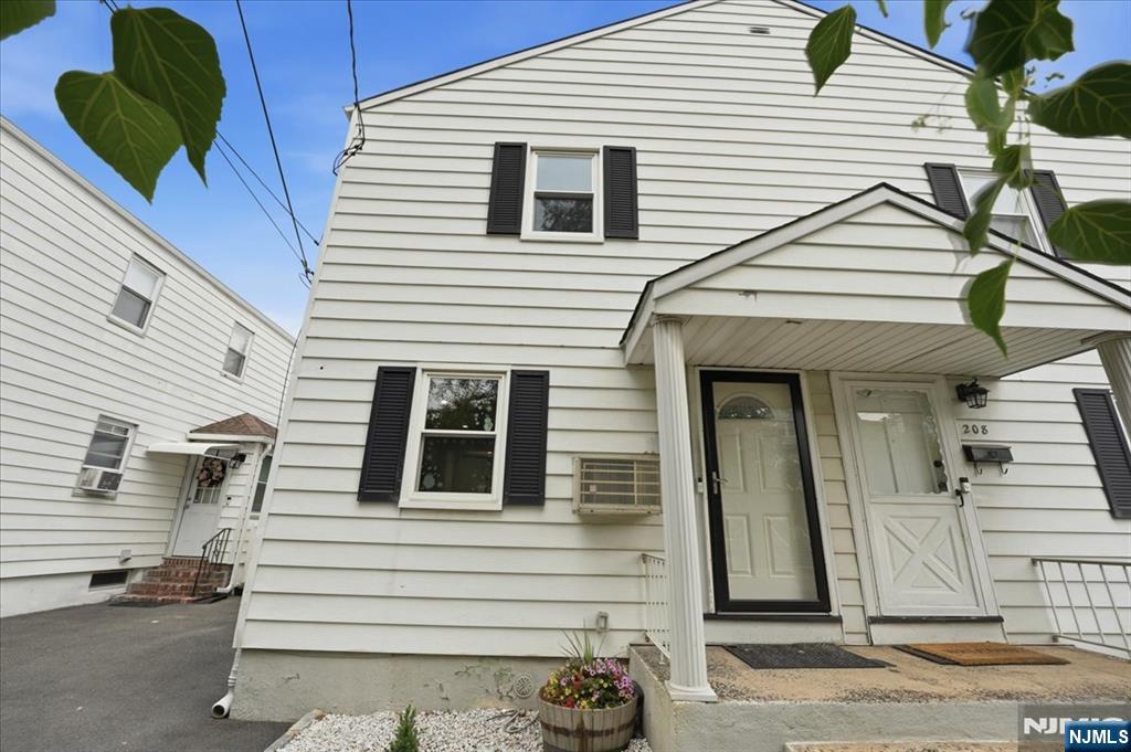 210 17th Street - Photo 2